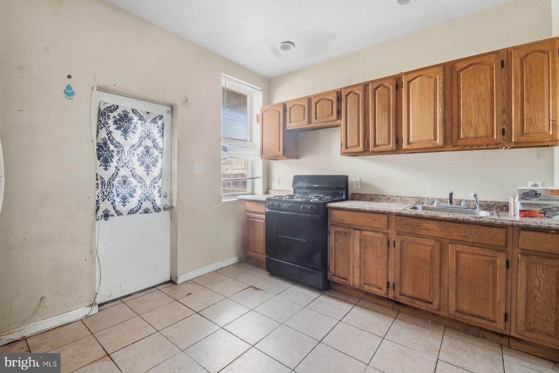 BIDDLE STREET - Residential