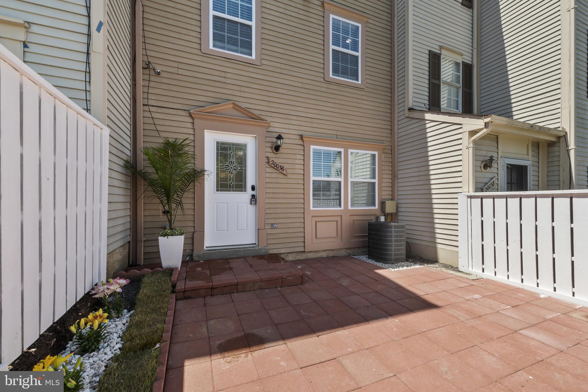 20036 APPLEDOWRE CIRCLE 450