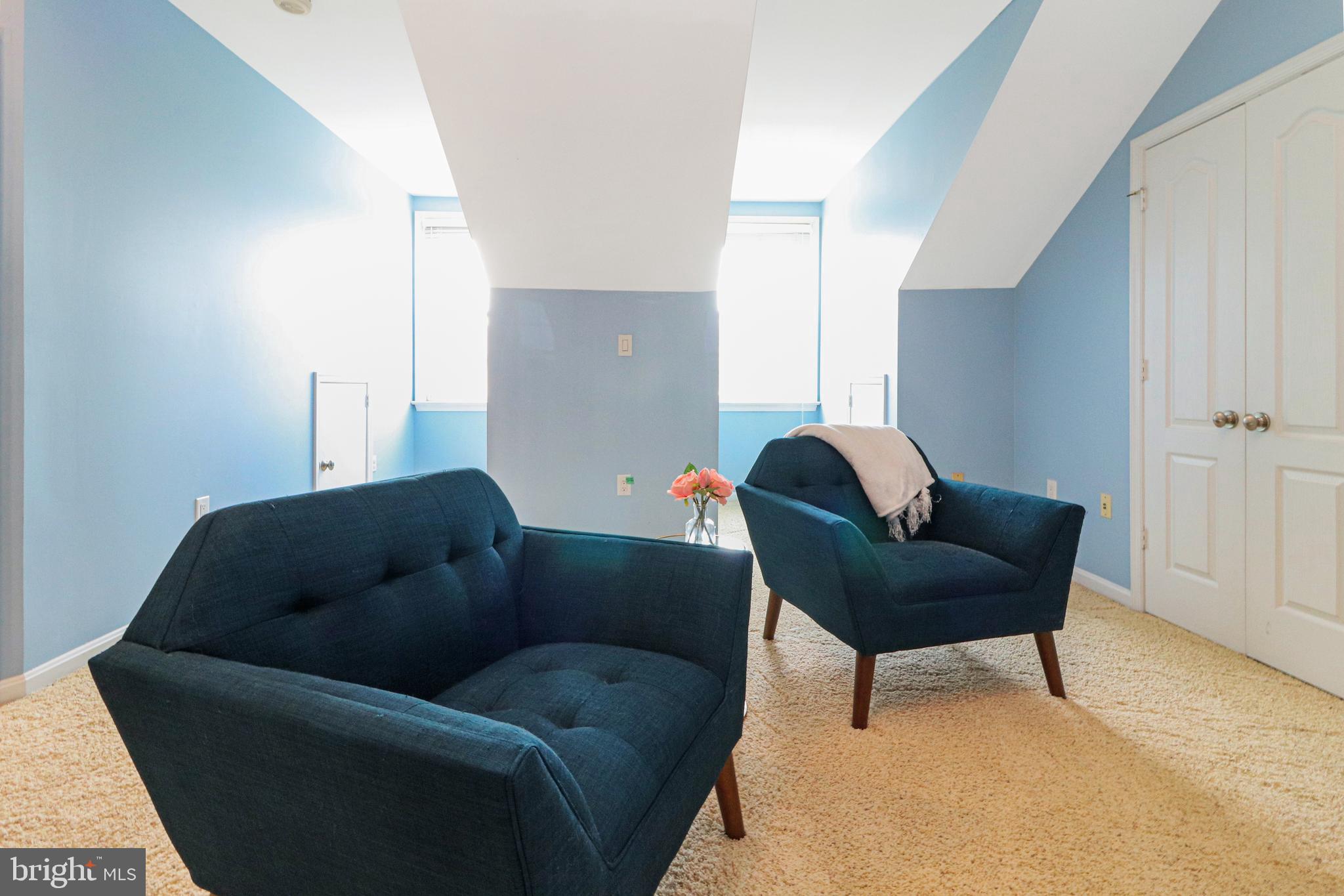 LIFESTYLE AT SULLY STATION - Residential