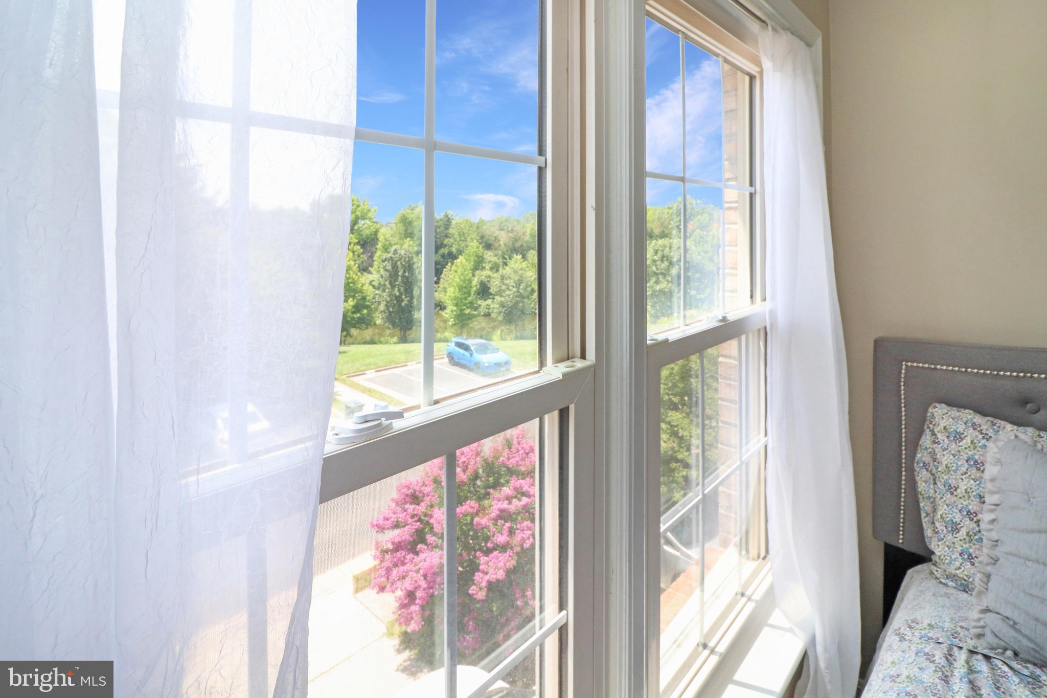 LIFESTYLE AT SULLY STATION - Residential