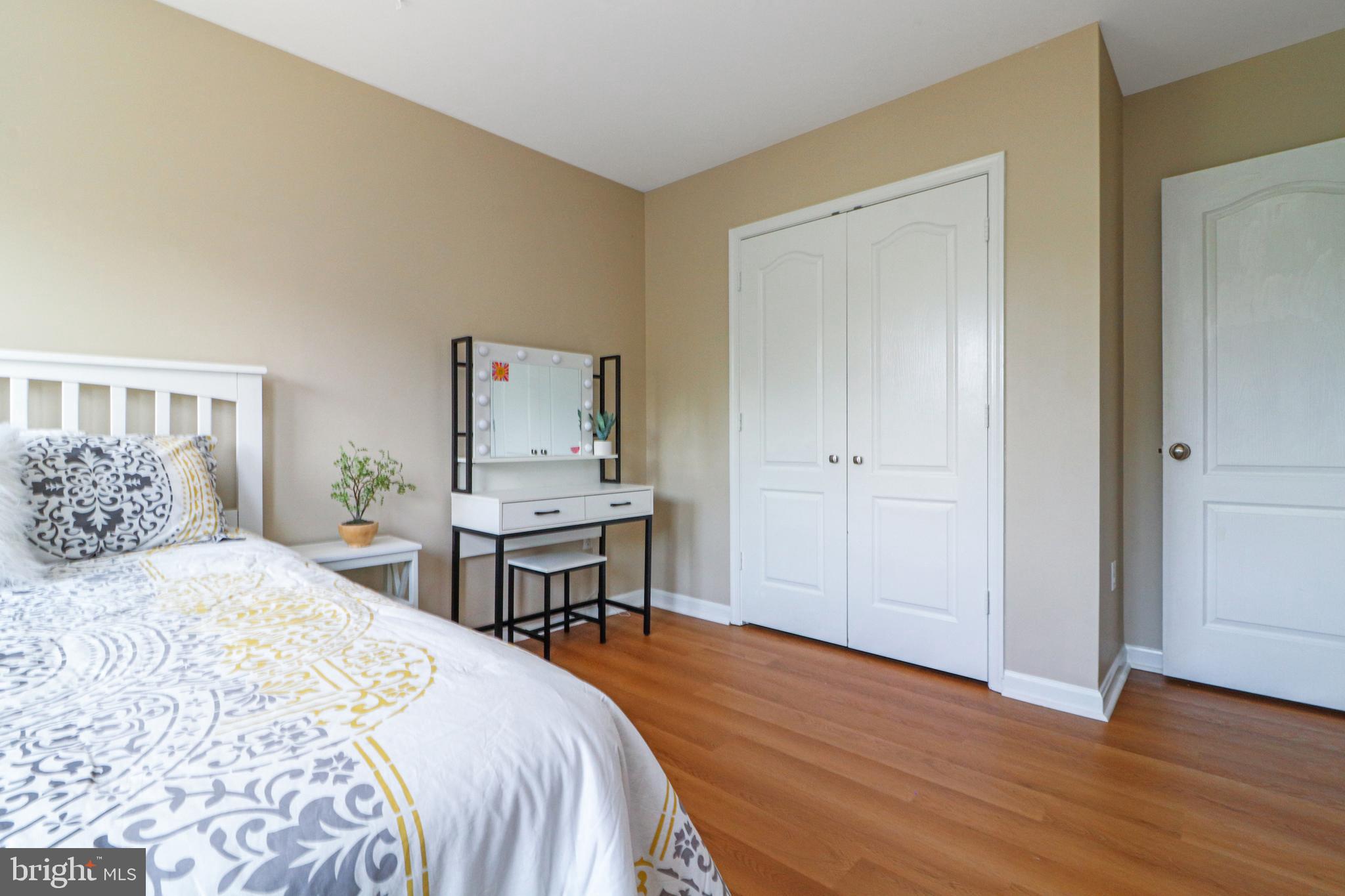 LIFESTYLE AT SULLY STATION - Residential