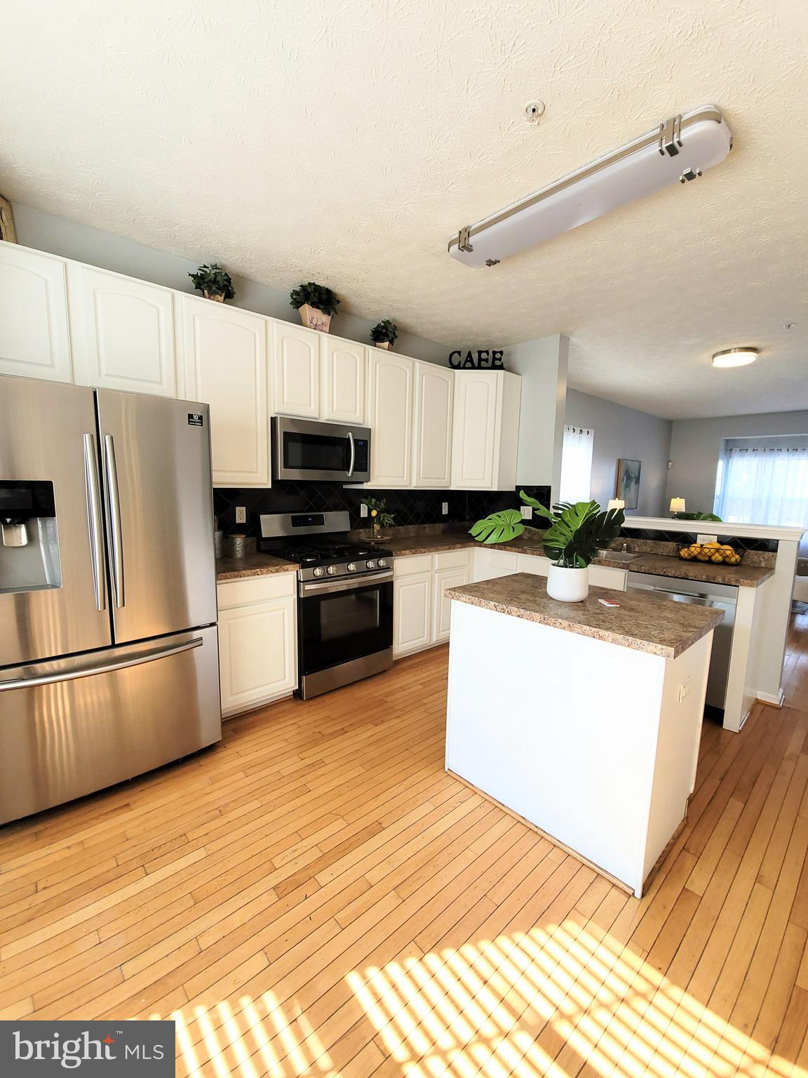 VISTA GARDENS - Residential