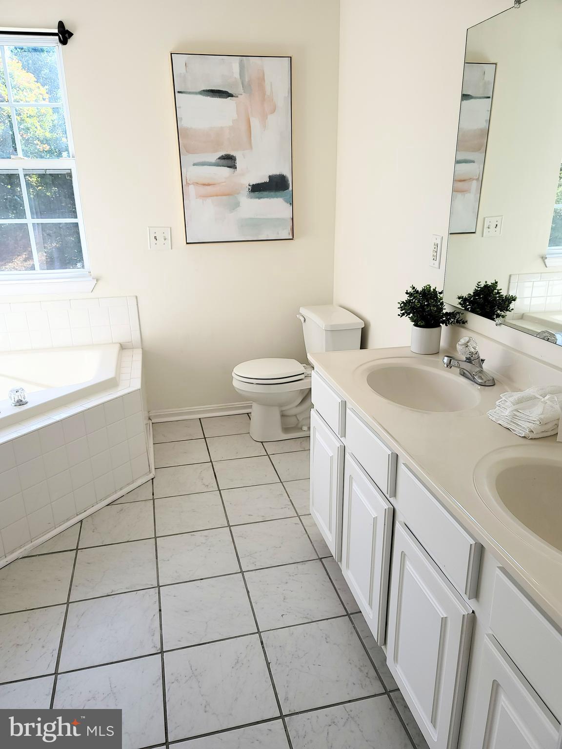 VISTA GARDENS - Residential