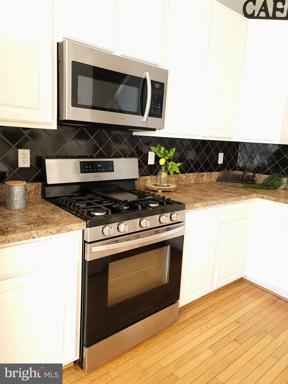 VISTA GARDENS - Residential