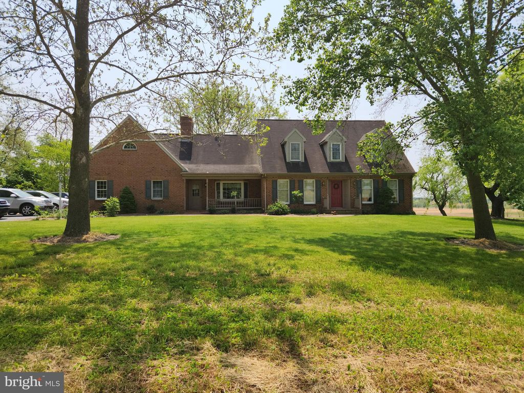 Photo of 1506 COUNTRY SQUIRE RD, ELIZABETHTOWN, PA 17022 (MLS # PALA2036614)