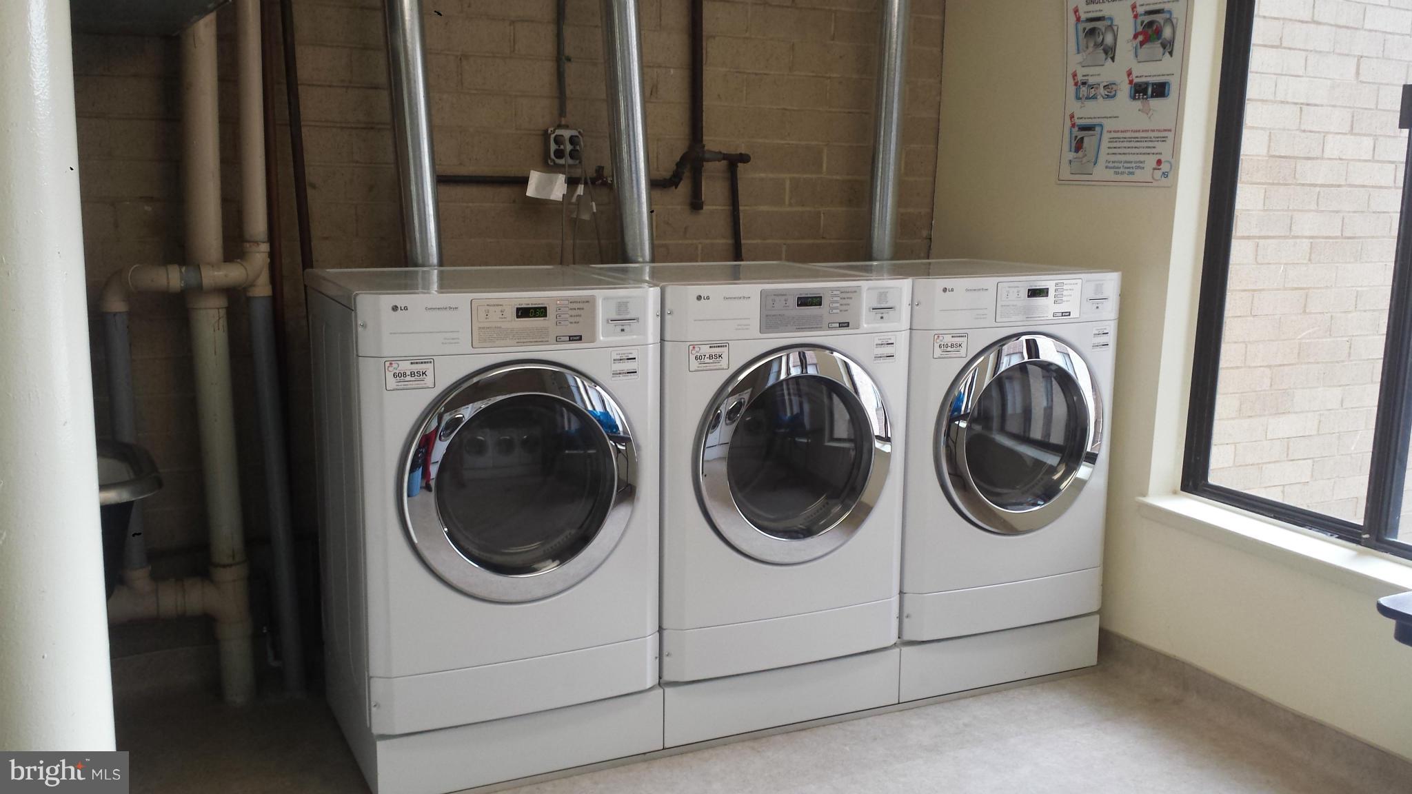 WOODLAKE TOWERS - Residential