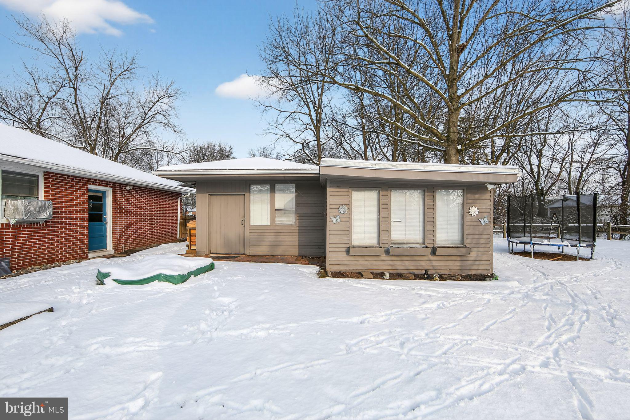 THE SUMMIT - Residential