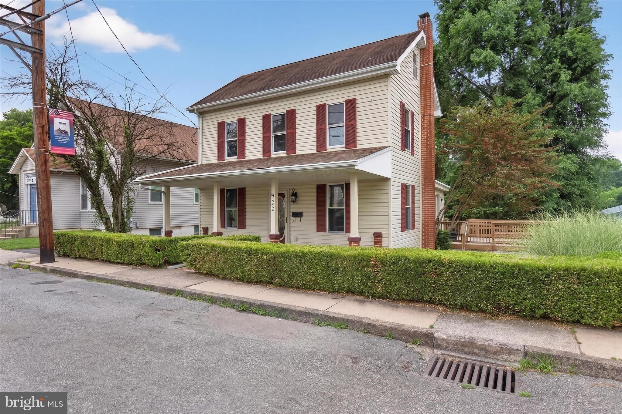 922 N HIGH STREET