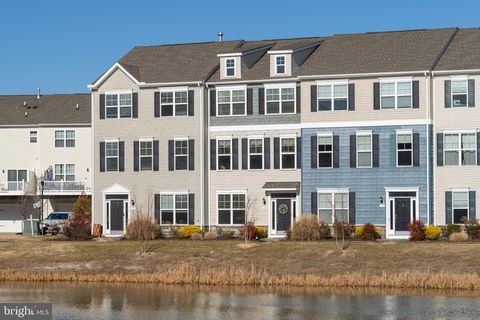 Condo For Sale - 119 Liam Thomas Lane<br/> STEVENSVILLE, MD 21666