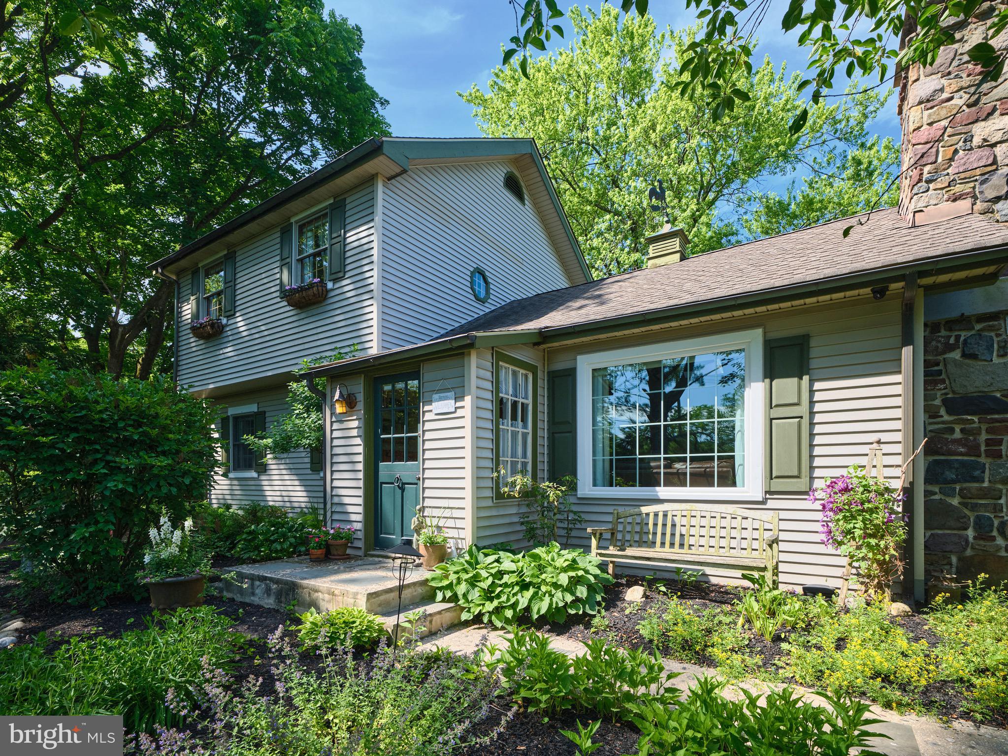 1490 RIVER ROAD