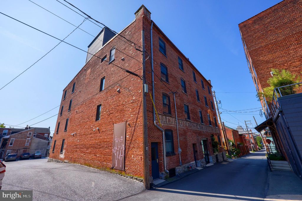 Photo of 228 E Grant Street #1A, Lancaster, PA 17602 (MLS # PALA2041156)