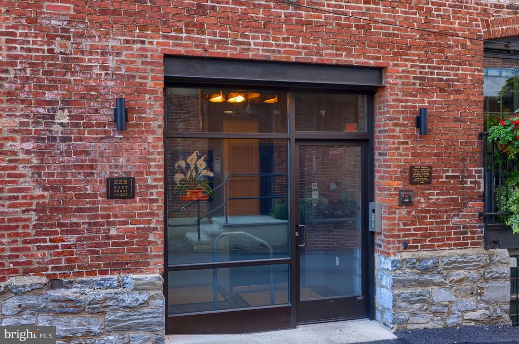 Photo of 228 E Grant Street #1A, Lancaster, PA 17602 (MLS # PALA2041156)