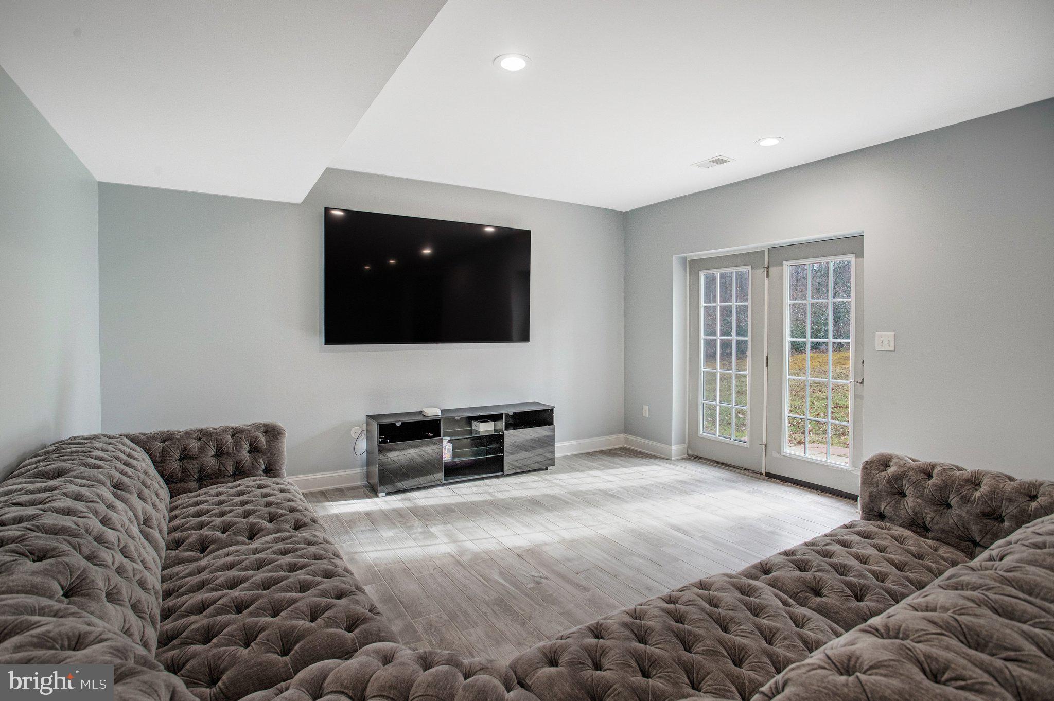 OAKLEY FARMS - Residential