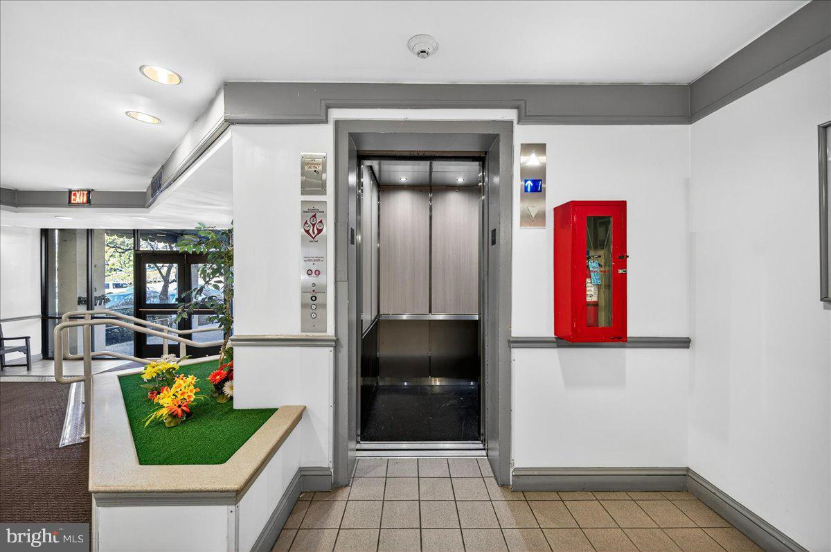 4420 BRIARWOOD COURT N 32