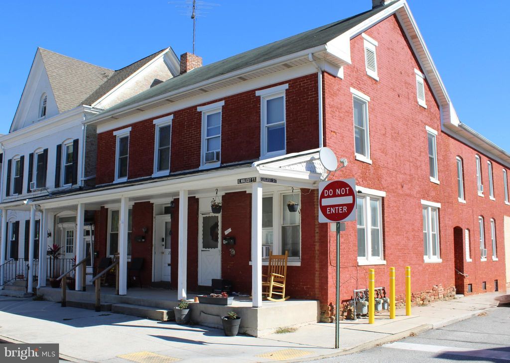 Photo of 201 E Walnut Street 1/2, HANOVER, PA 17331 (MLS # PAYK2088654)