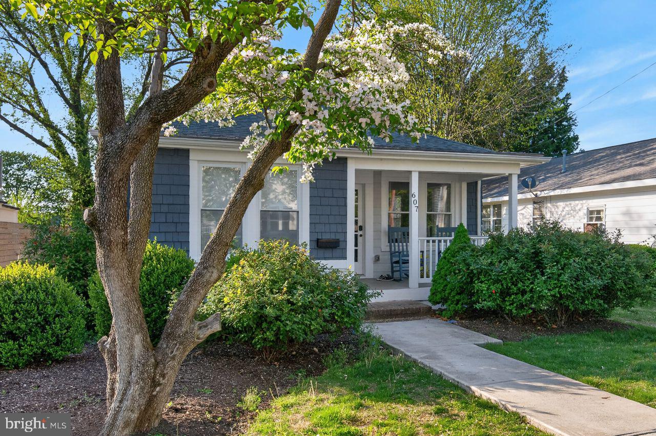 607 MELVIN AVENUE