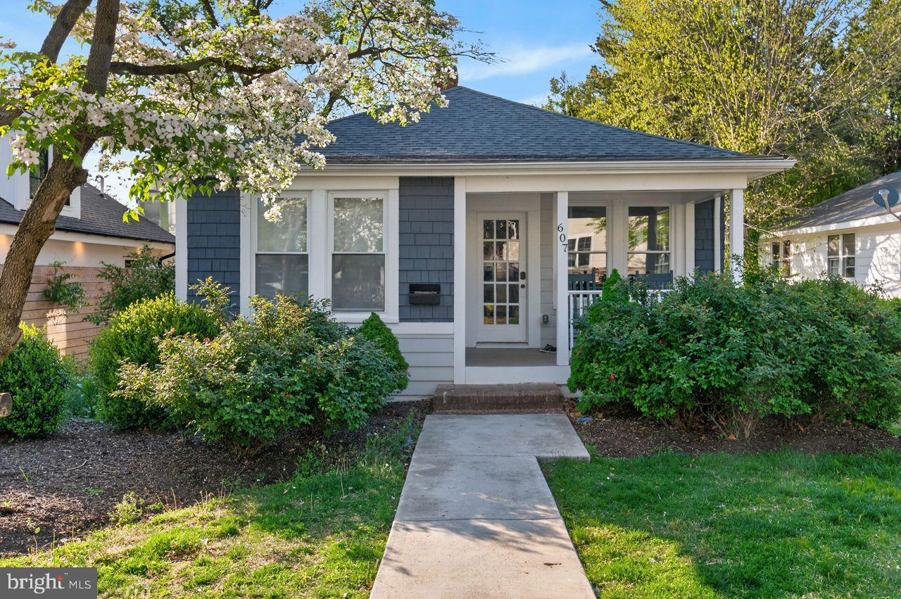 607 MELVIN AVENUE