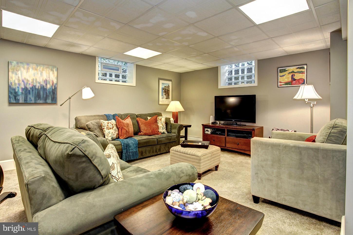 CHEVY CHASE VILLAGE - Residential