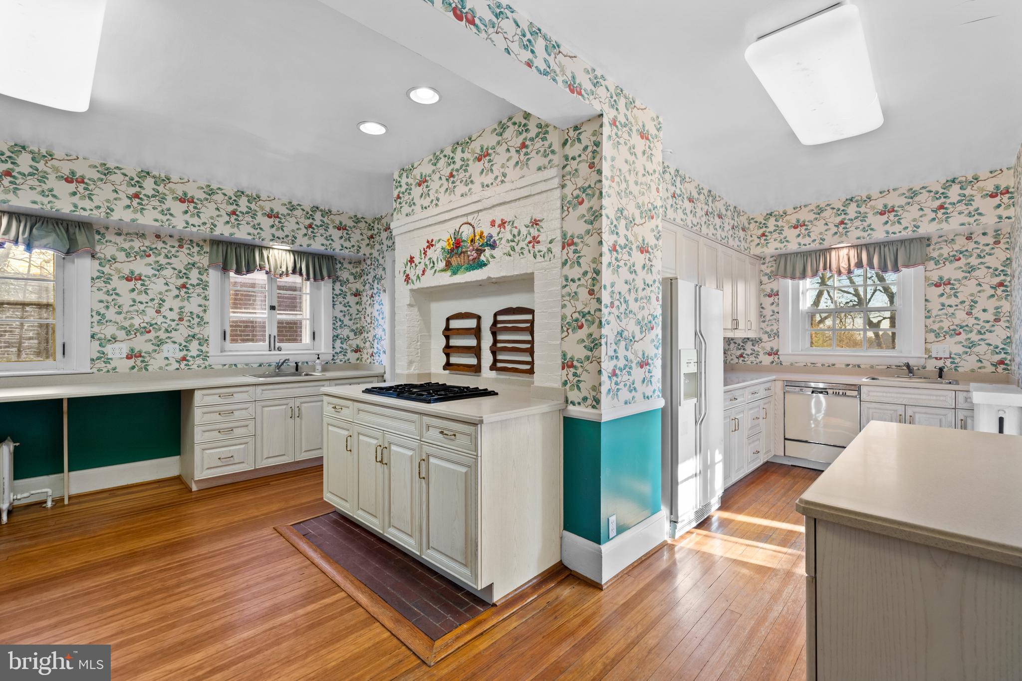 GUILFORD HISTORIC DISTRICT - Residential