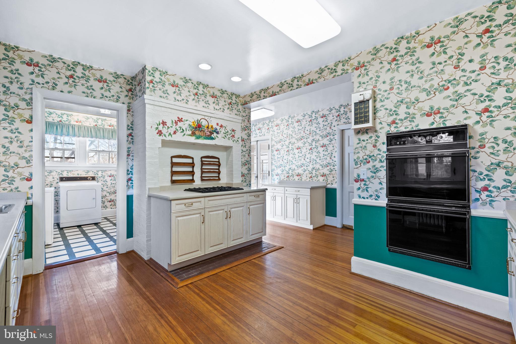 GUILFORD HISTORIC DISTRICT - Residential