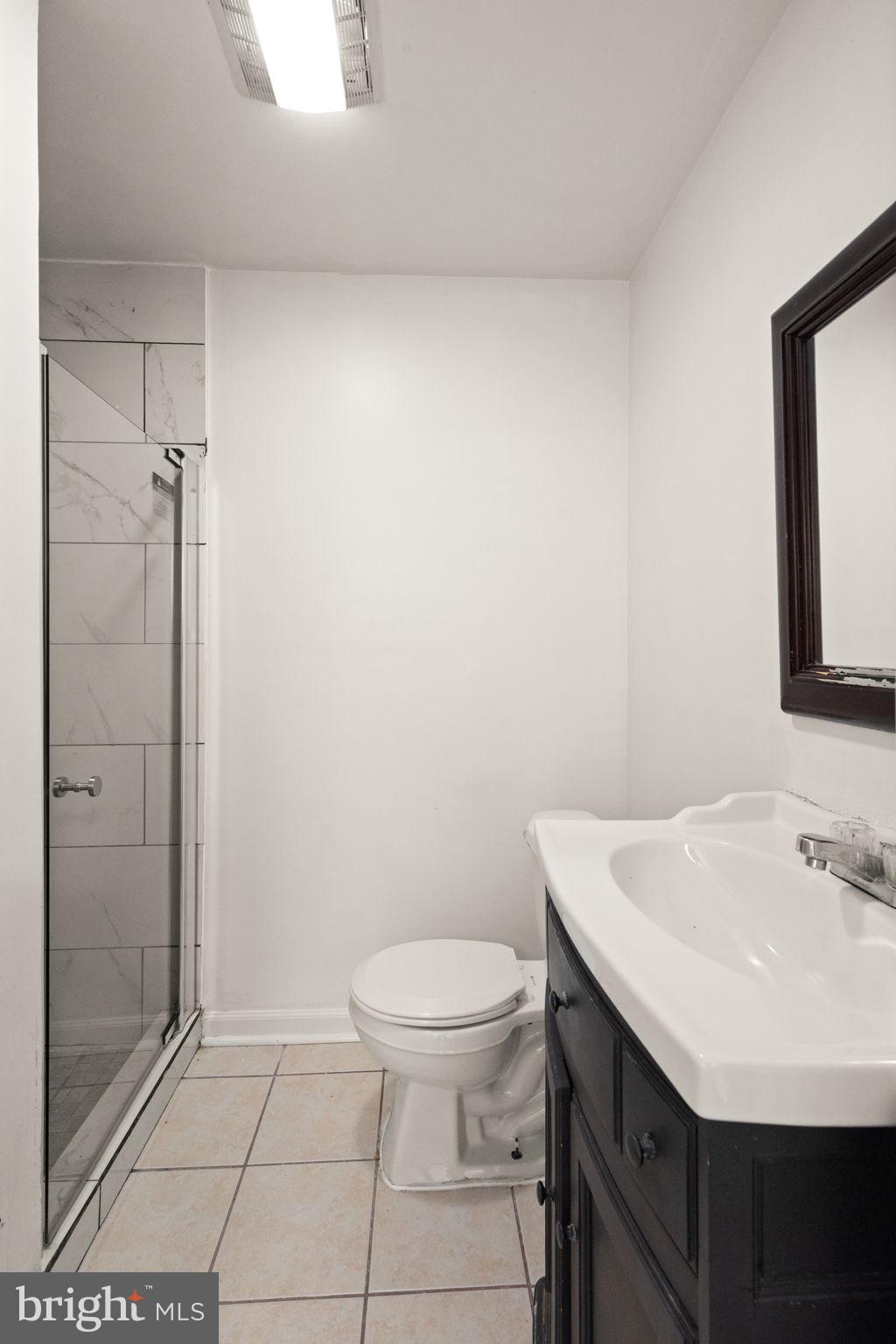 STONELEIGH SQUARE - Residential