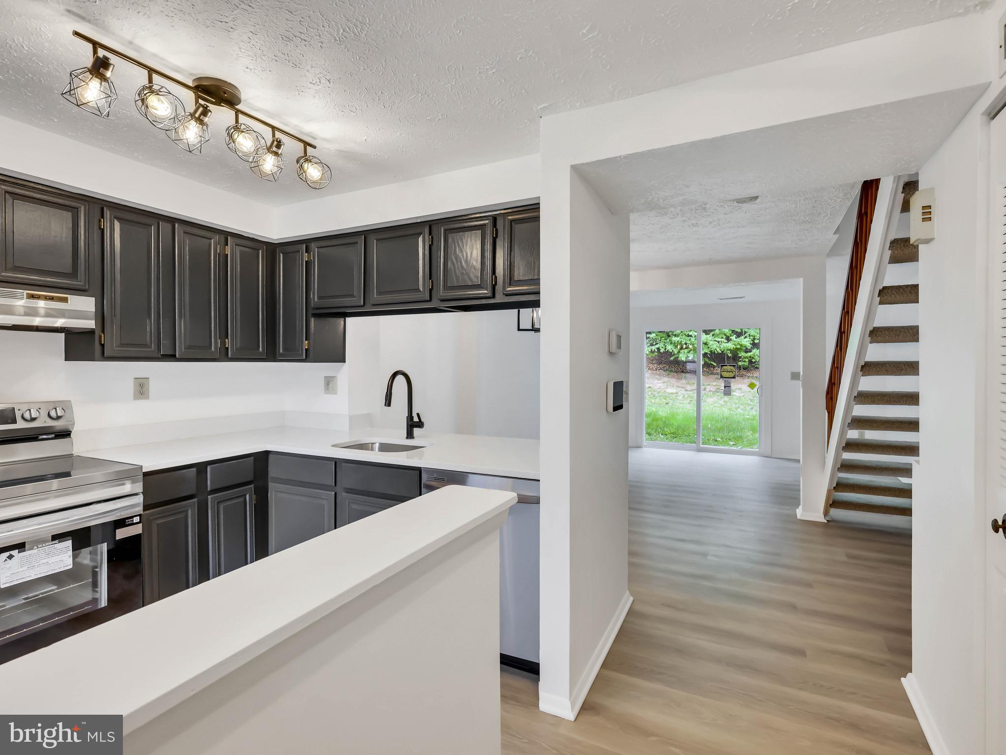 GUNNERS LAKE VILLAGE - Residential