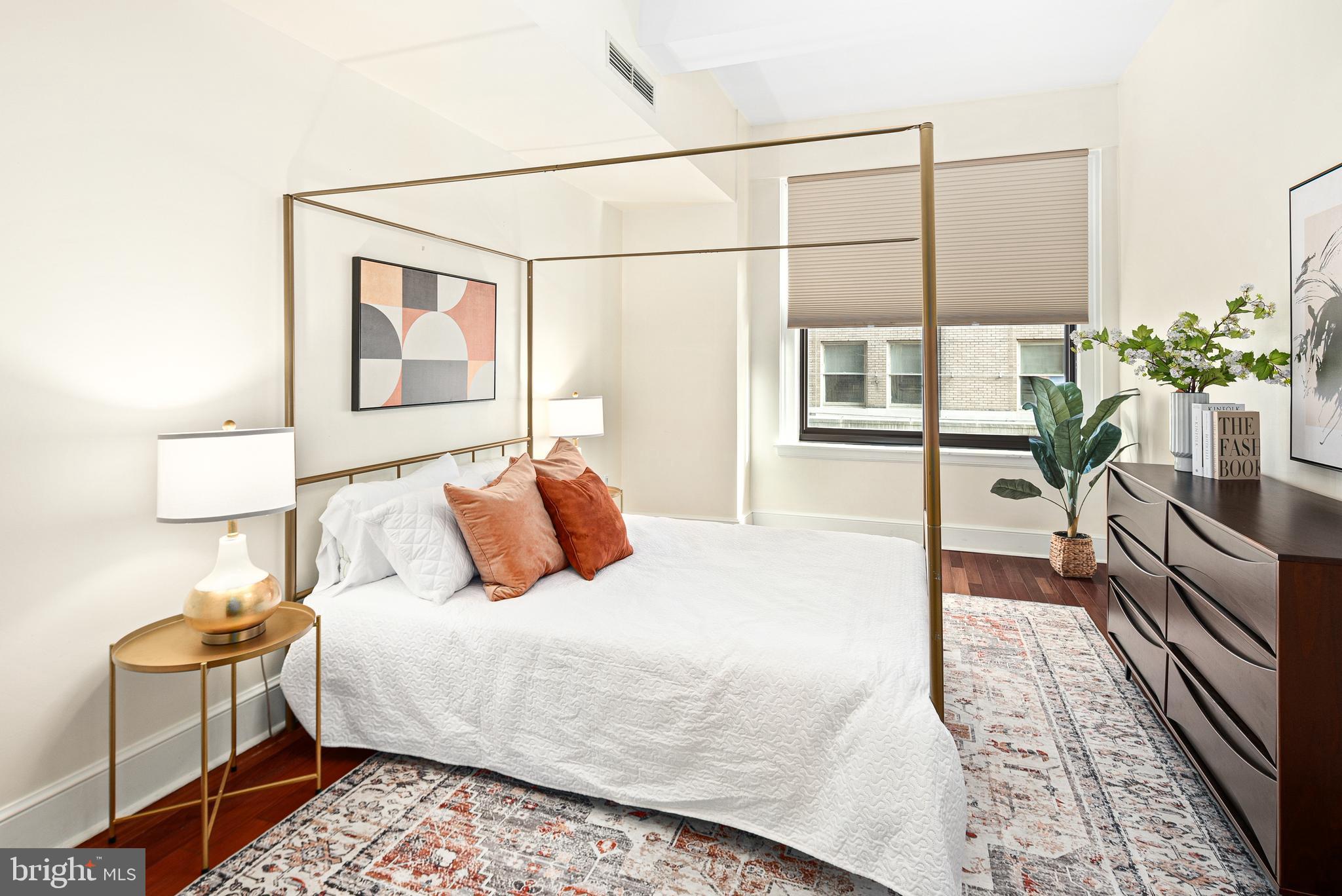RITTENHOUSE SQUARE - Residential
