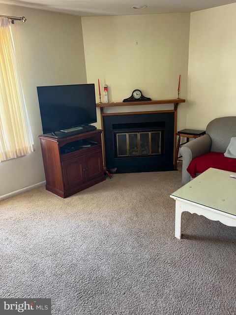 25 OAKMONT PLACE MEDIA PA 19063