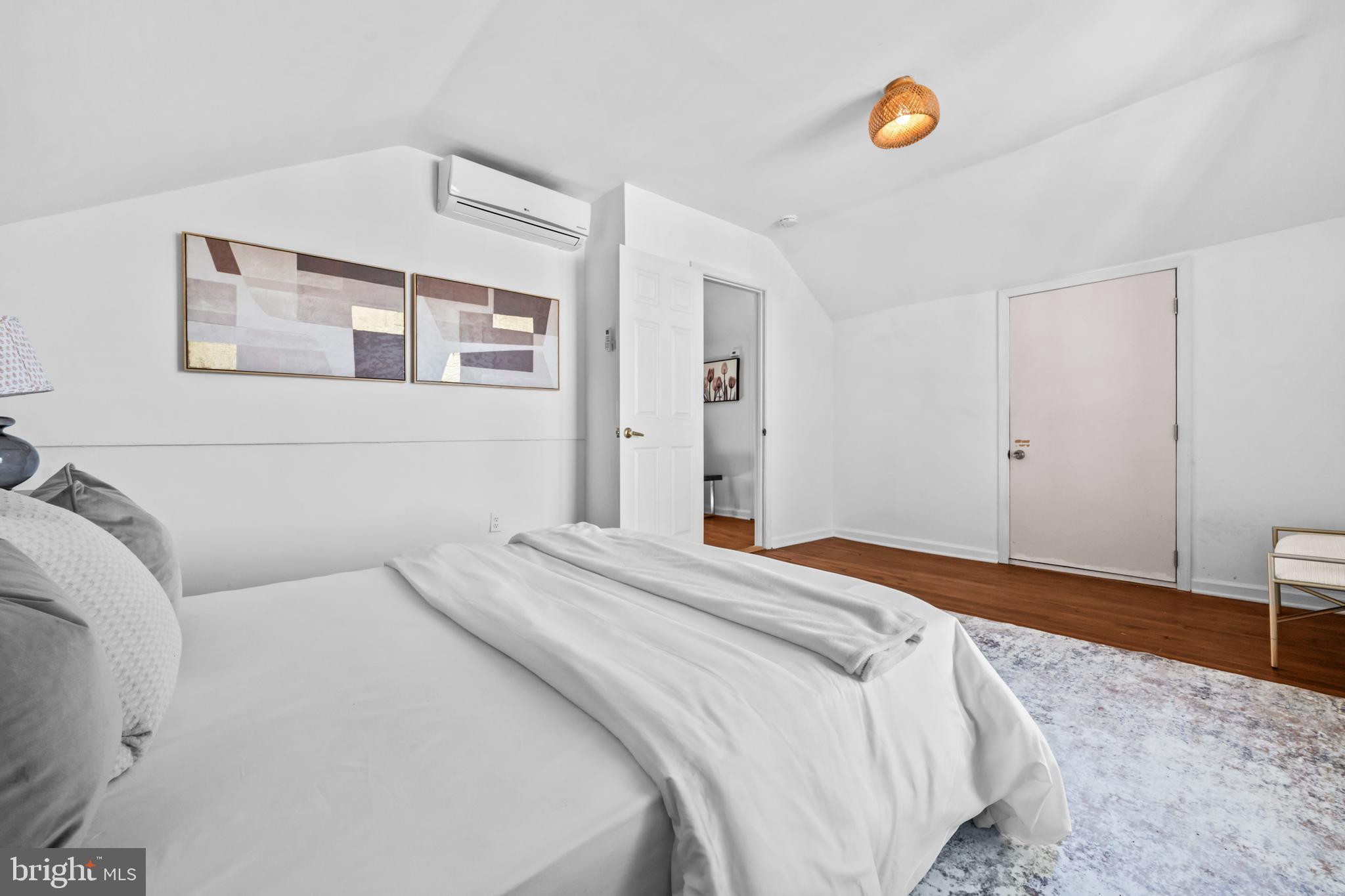 MOUNT RAINIER - Residential