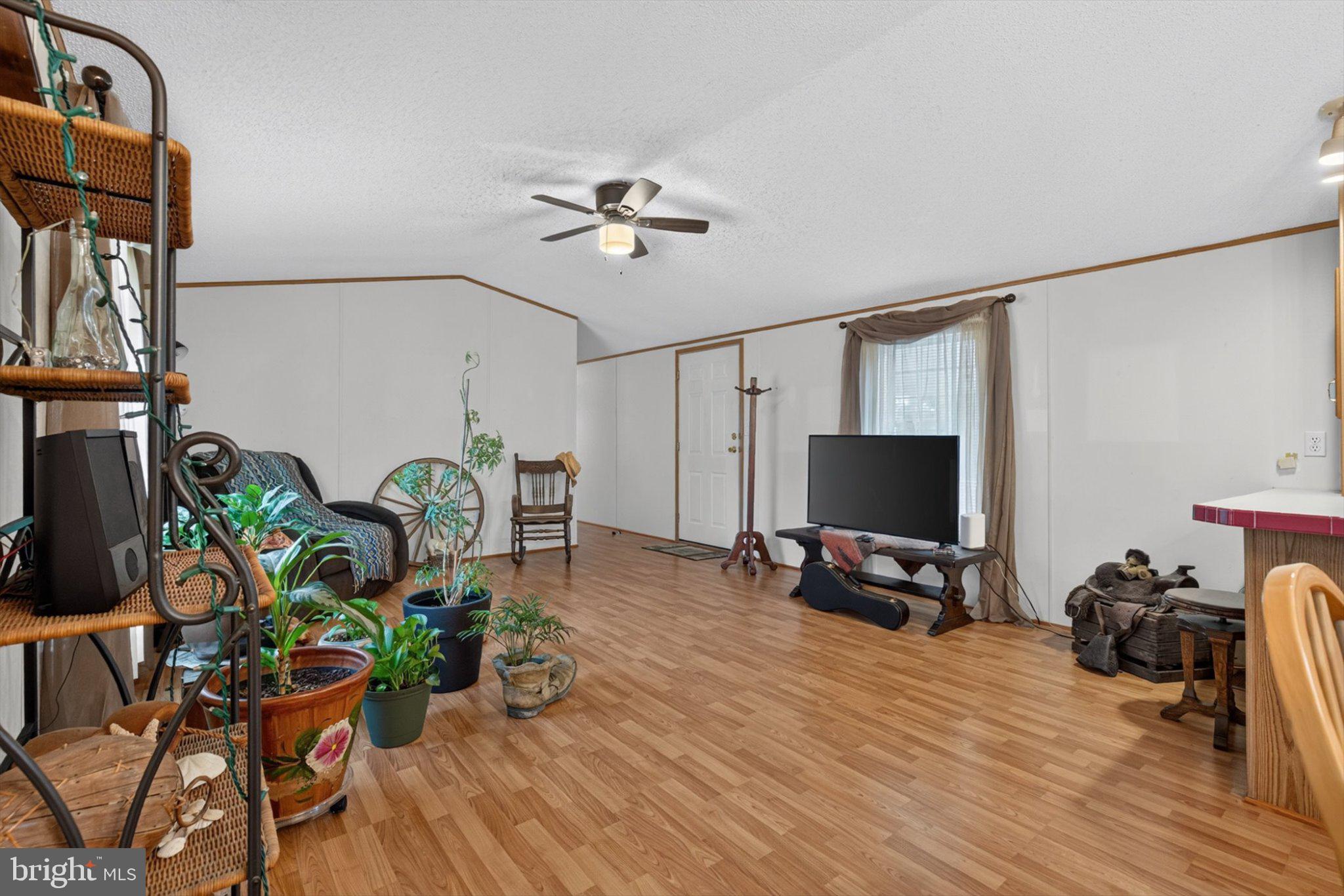 114 LISA CIRCLE