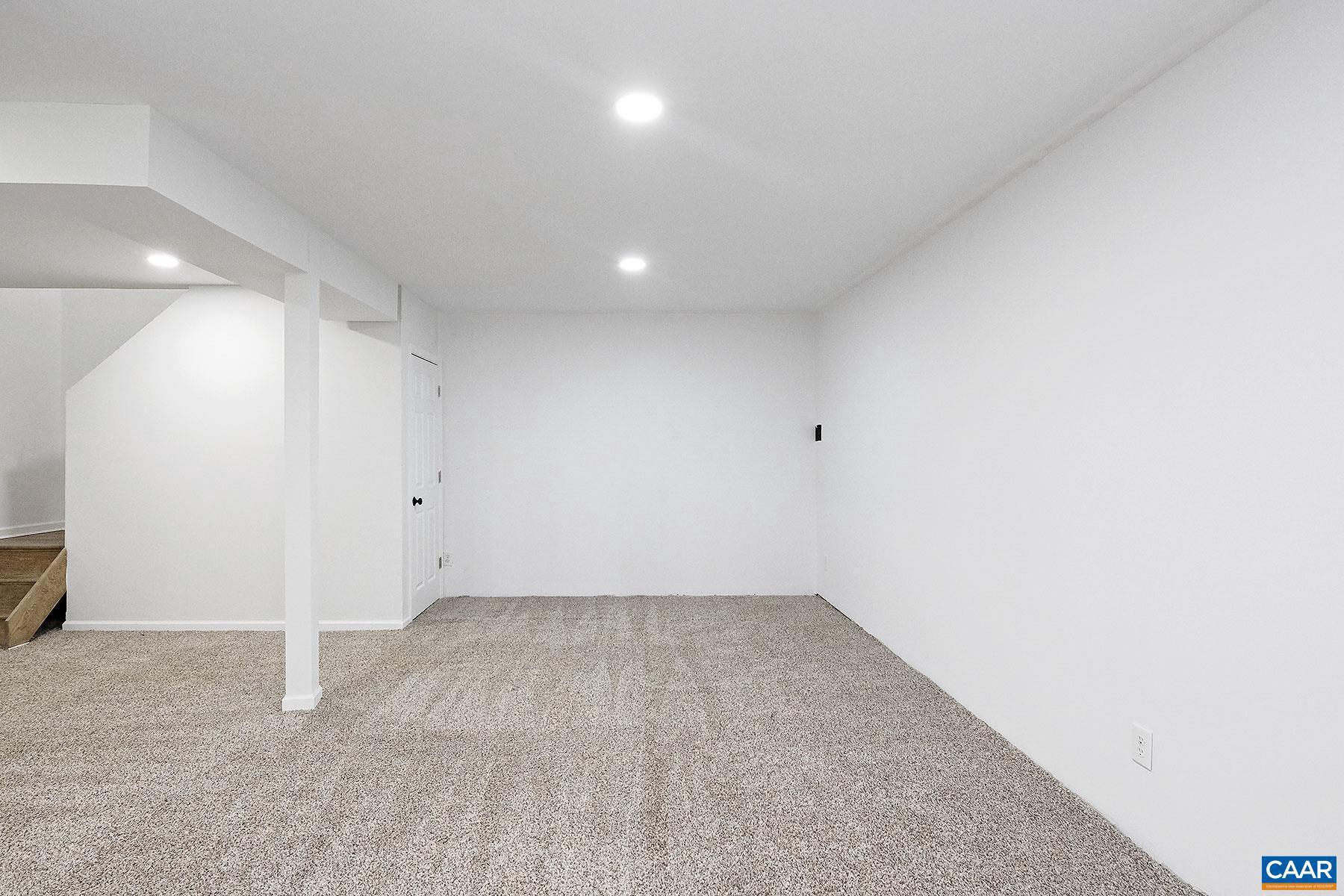 UNKNOWN - Residential Lease