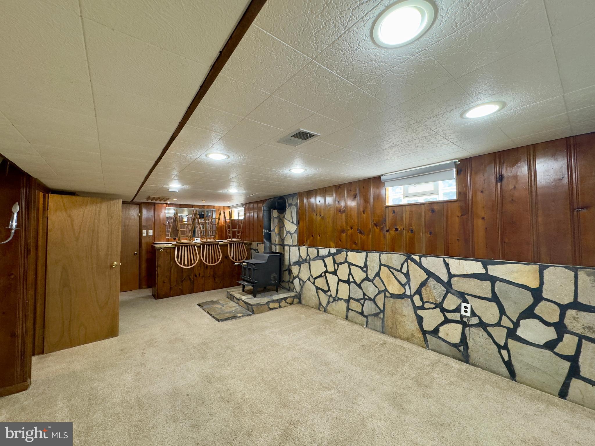 OVERLEA - Residential Lease