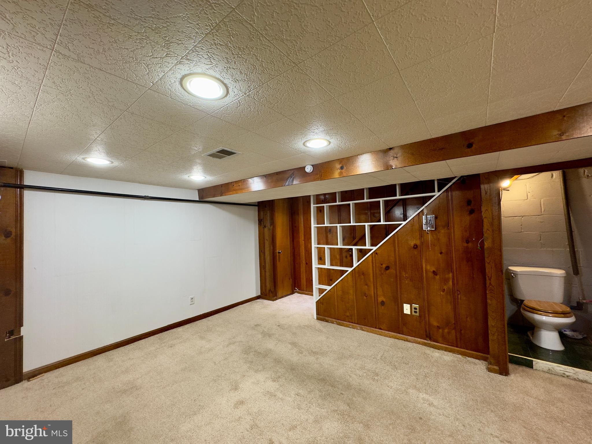 OVERLEA - Residential Lease