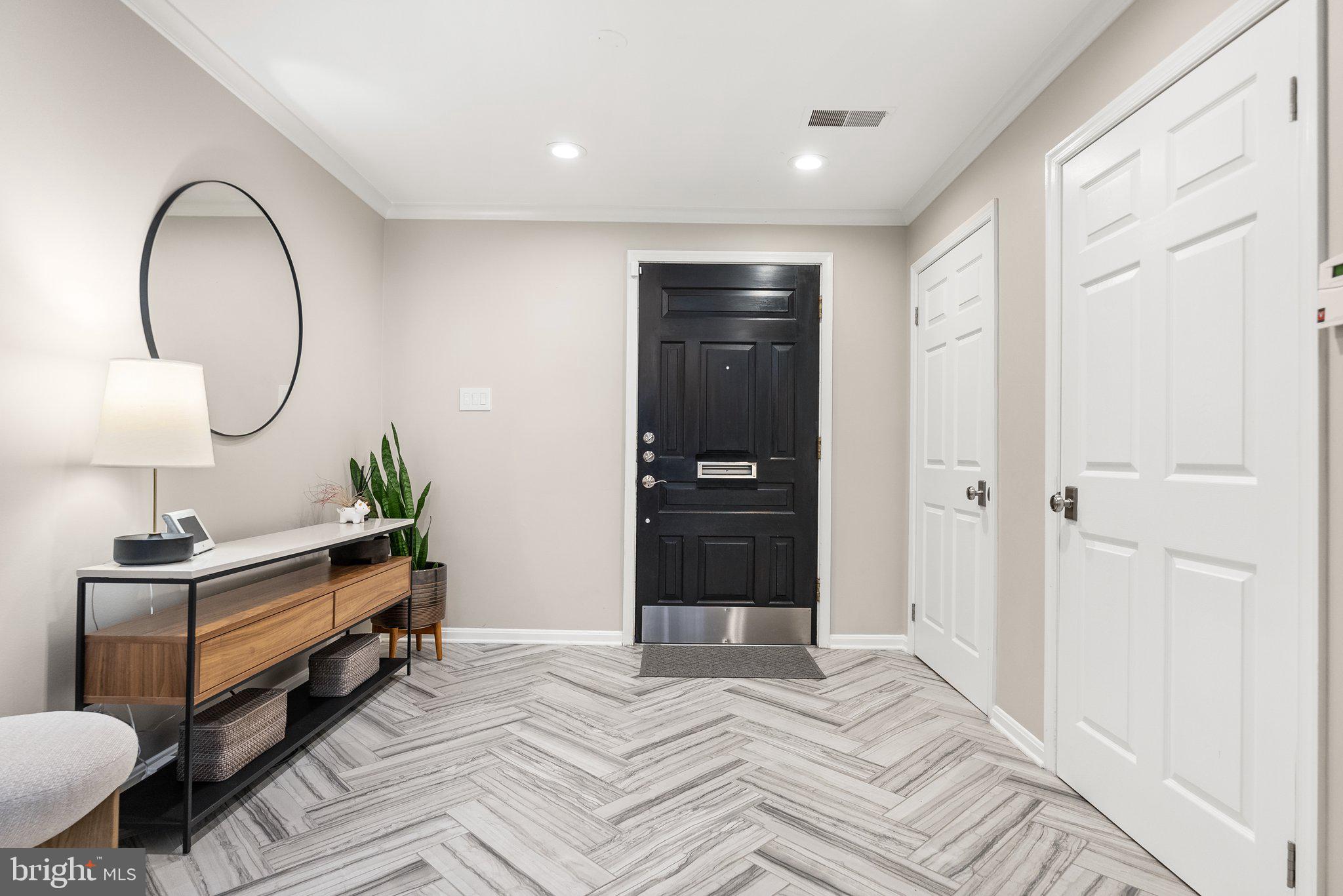 2729 UNICORN LANE NW