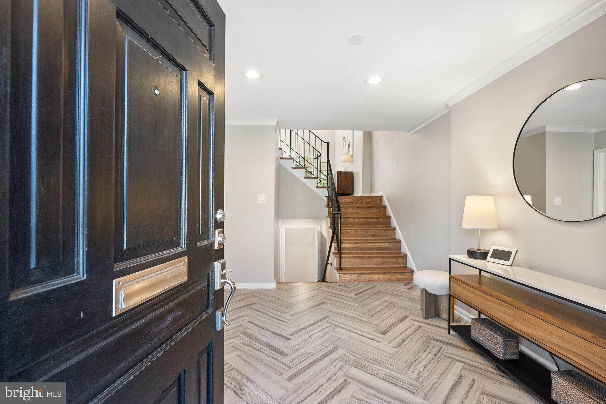 2729 UNICORN LANE NW