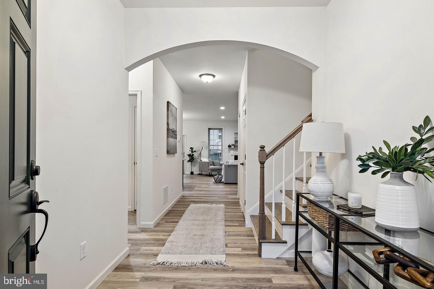 610 GREENBRIAR PATH