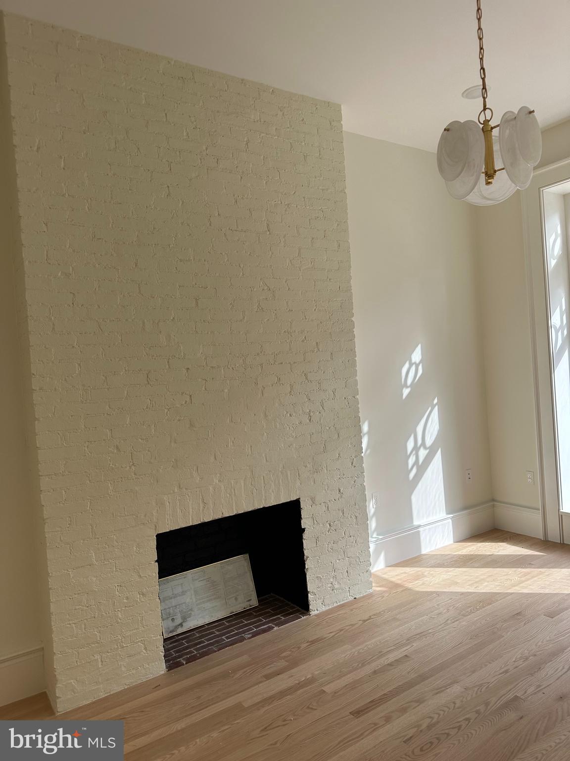 MOUNT VERNON PLACE HISTORIC DISTRICT - Residential Lease