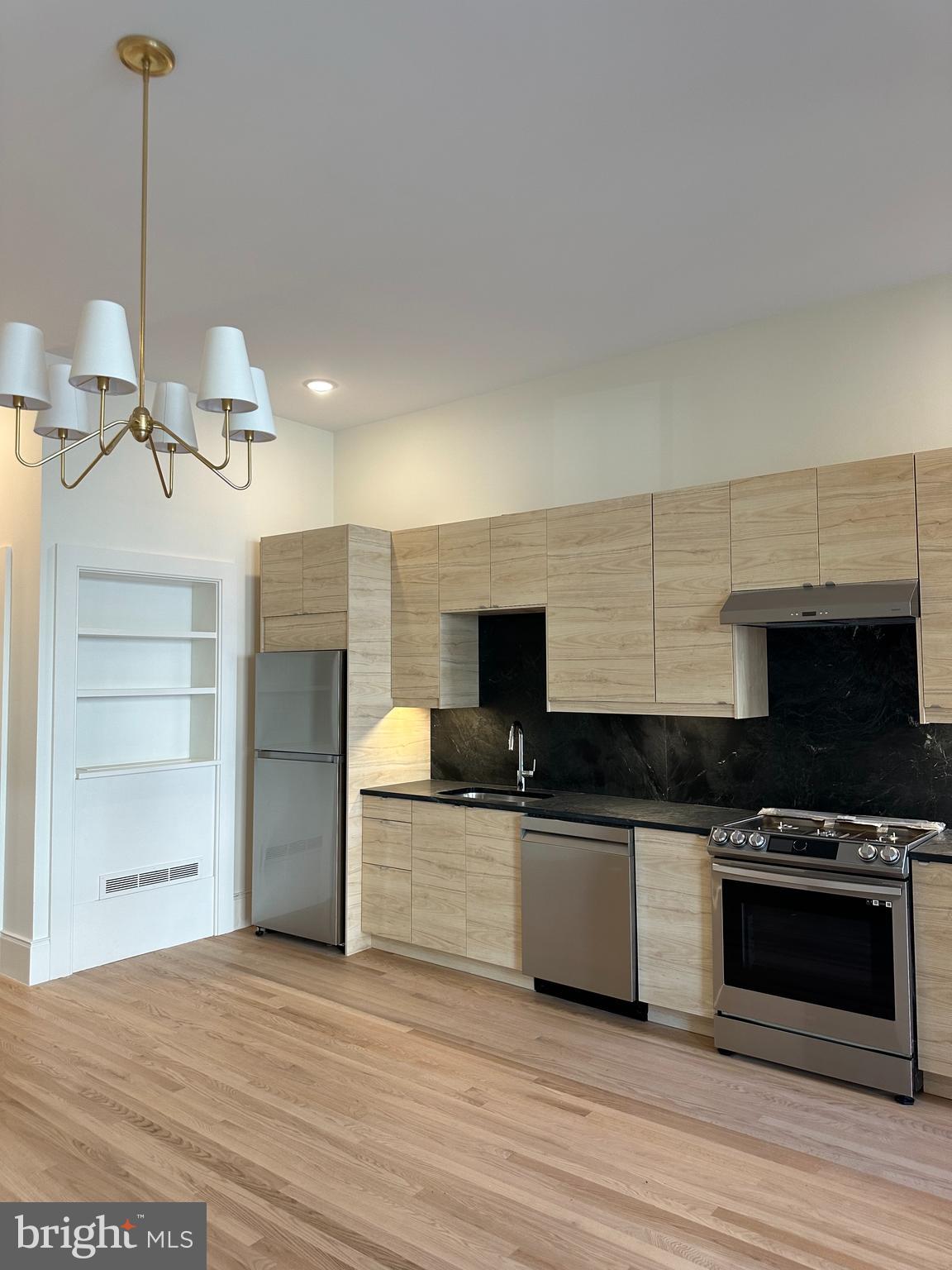 MOUNT VERNON PLACE HISTORIC DISTRICT - Residential Lease