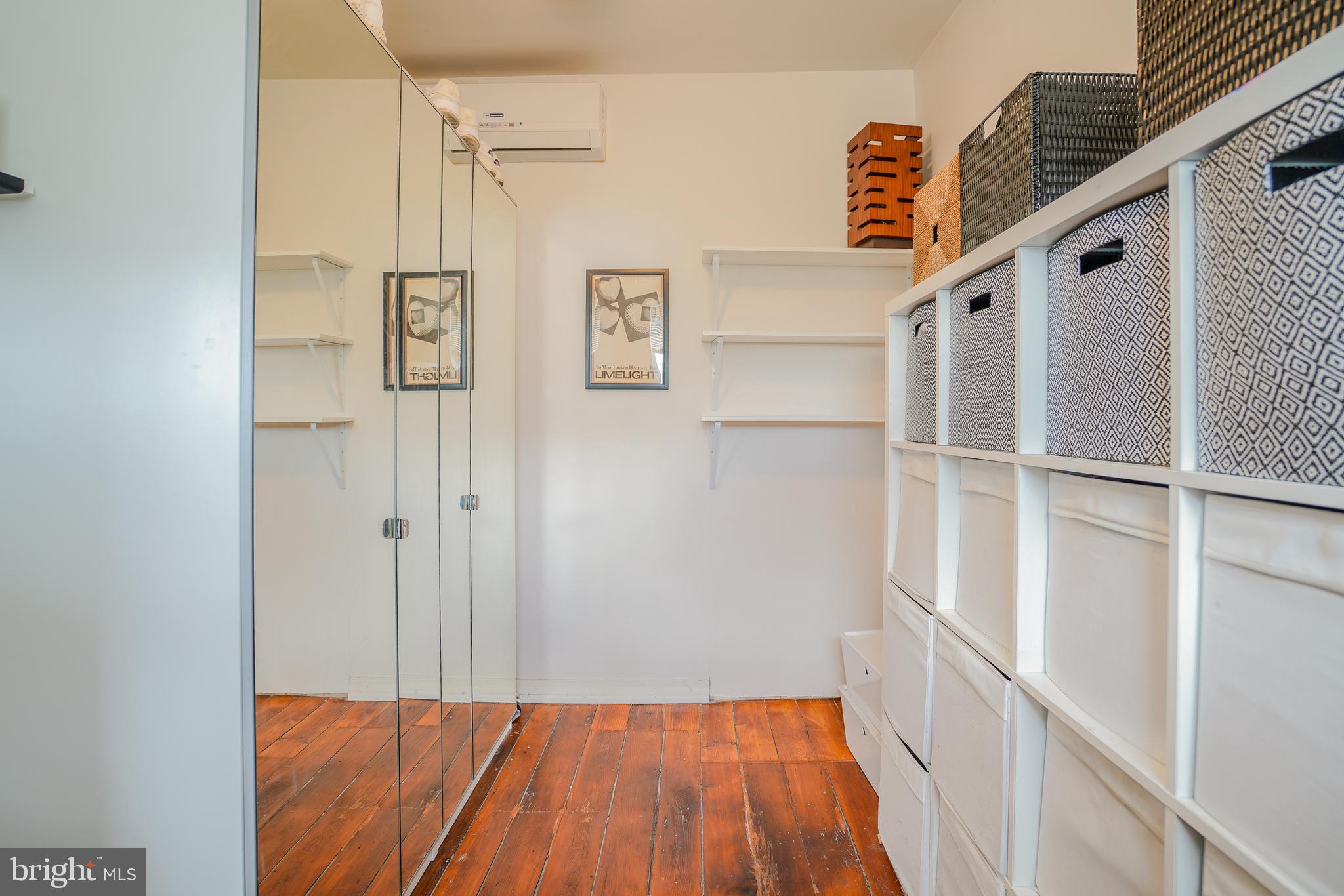 PORT RICHMOND - Residential