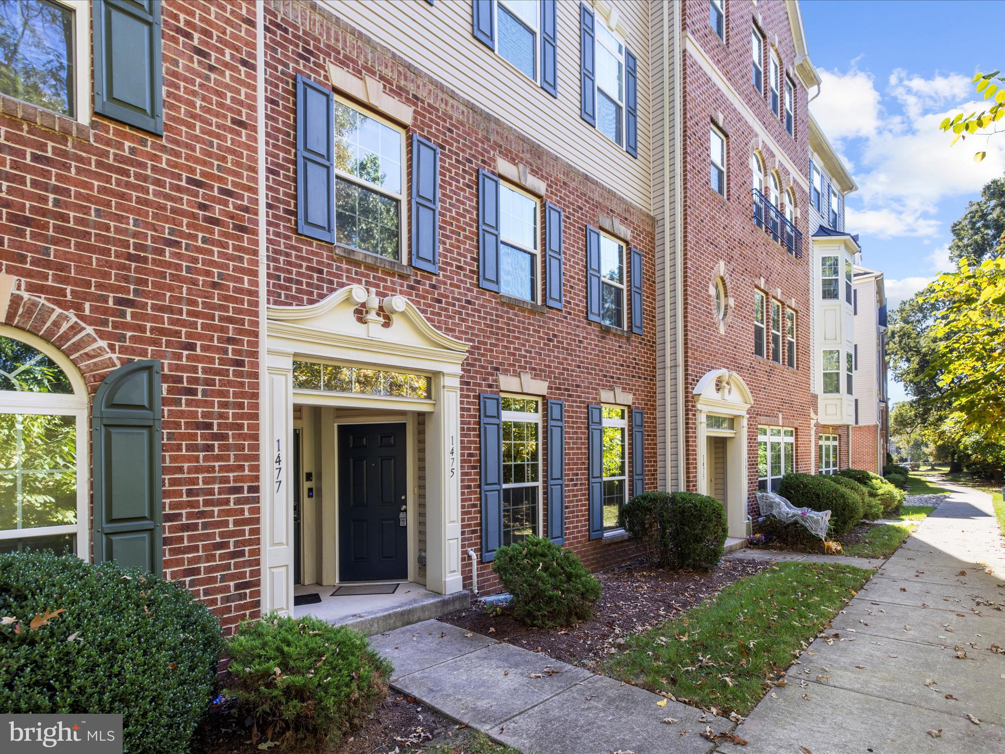 1475 BRADEN LOOP