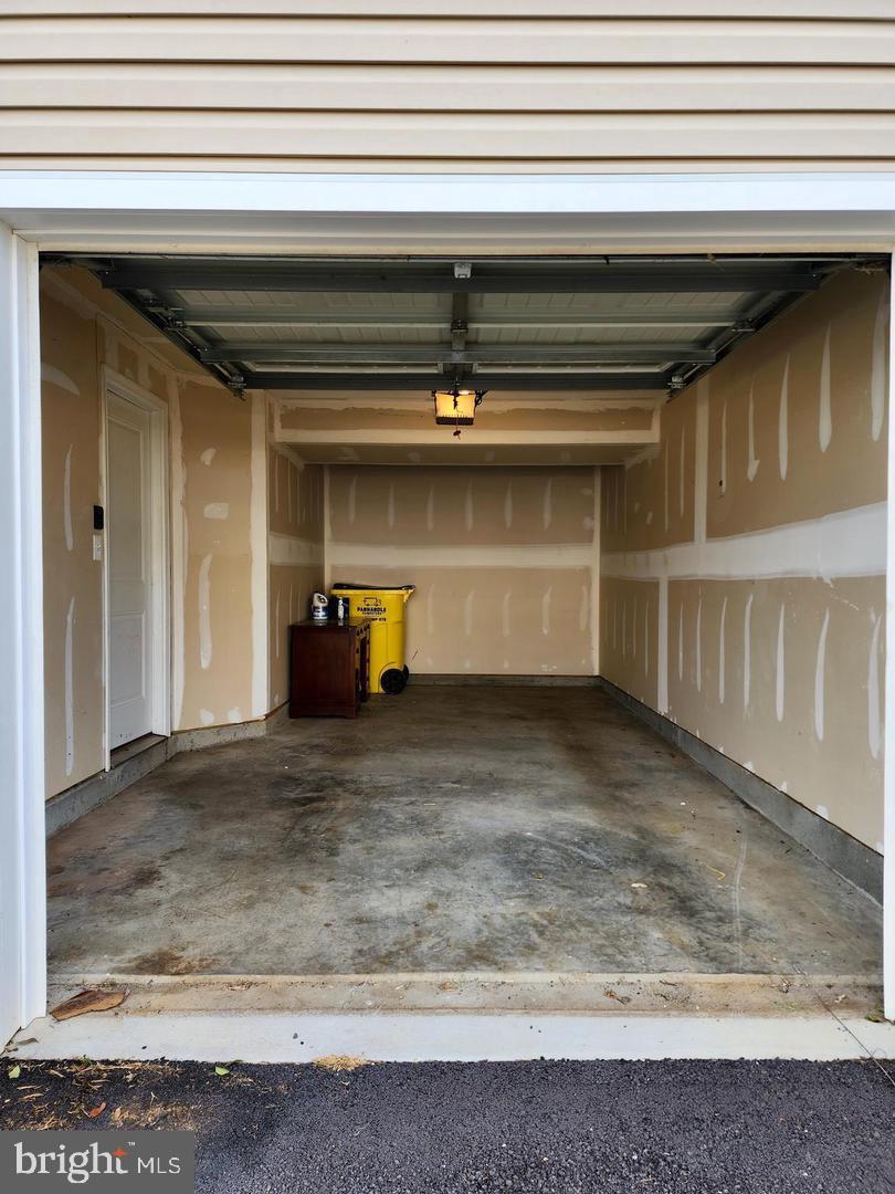 STONECREST - Residential Lease