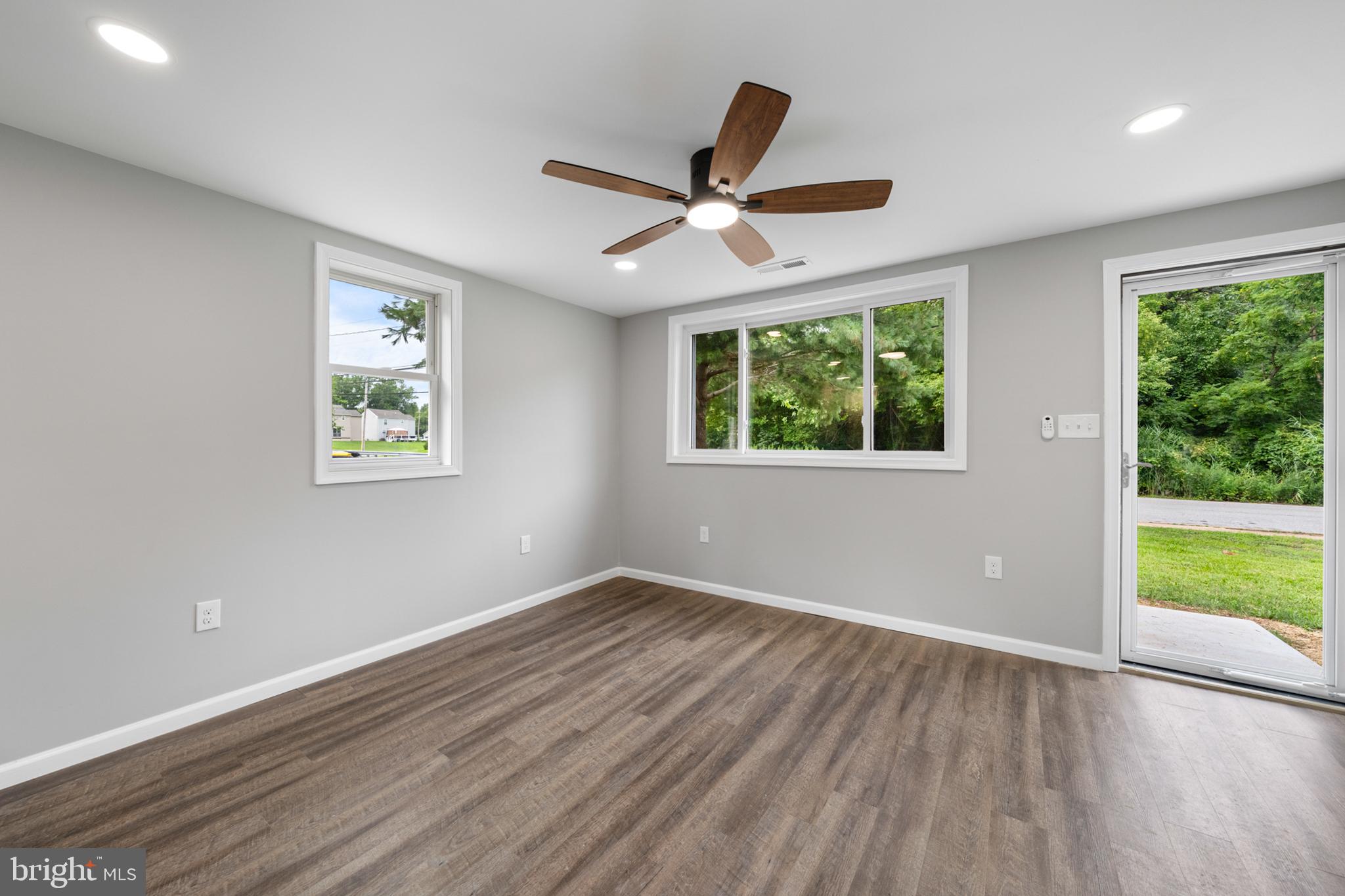 38 BUTTONWOOD AVENUE