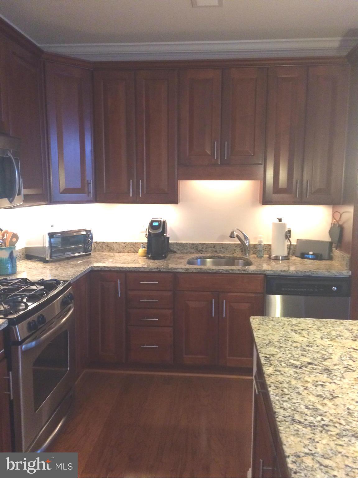 ABINGDON ROW - Residential Lease