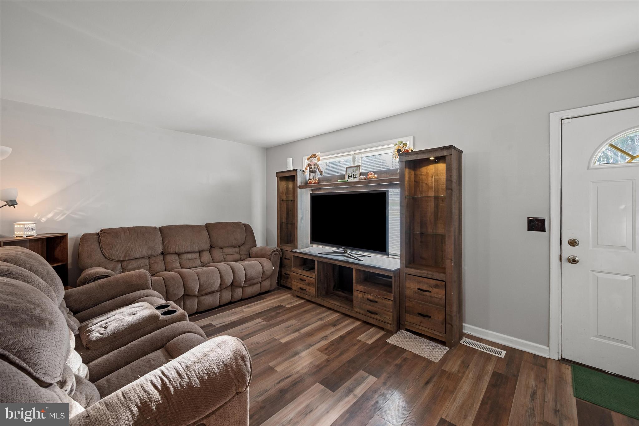 FOREST HEIGHTS - Residential