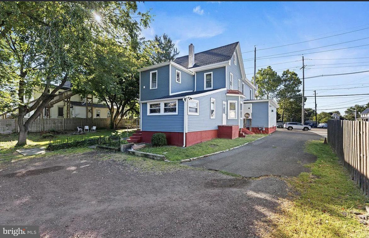 209 E EVESHAM AVENUE