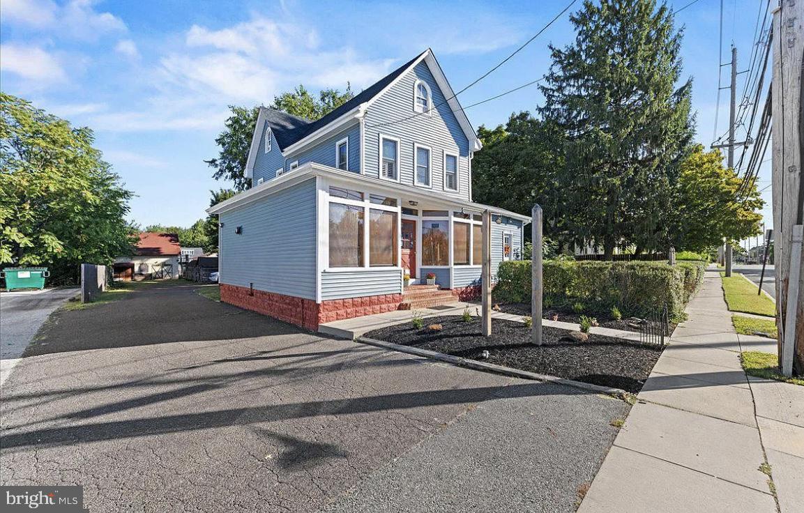 209 E EVESHAM AVENUE