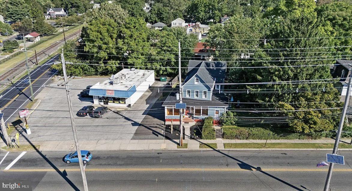 209 E EVESHAM AVENUE