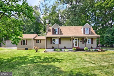 Photo of 110 Ridge Road, DELTA, PA 17314 (MLS # PAYK2104032)