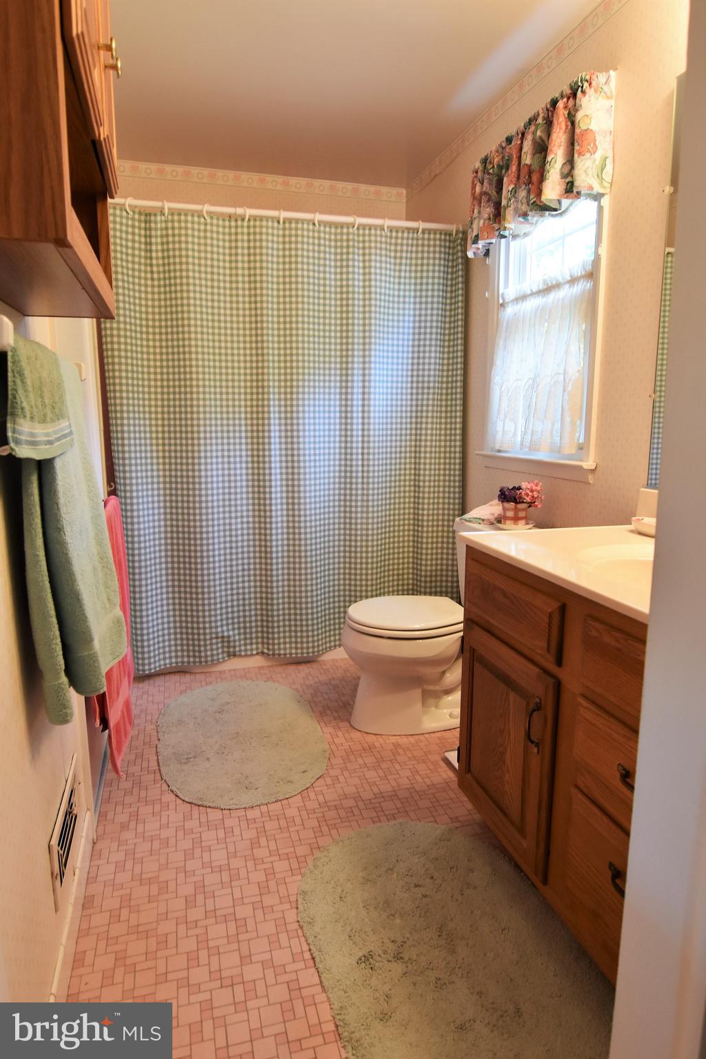 CRESTWOOD - Residential