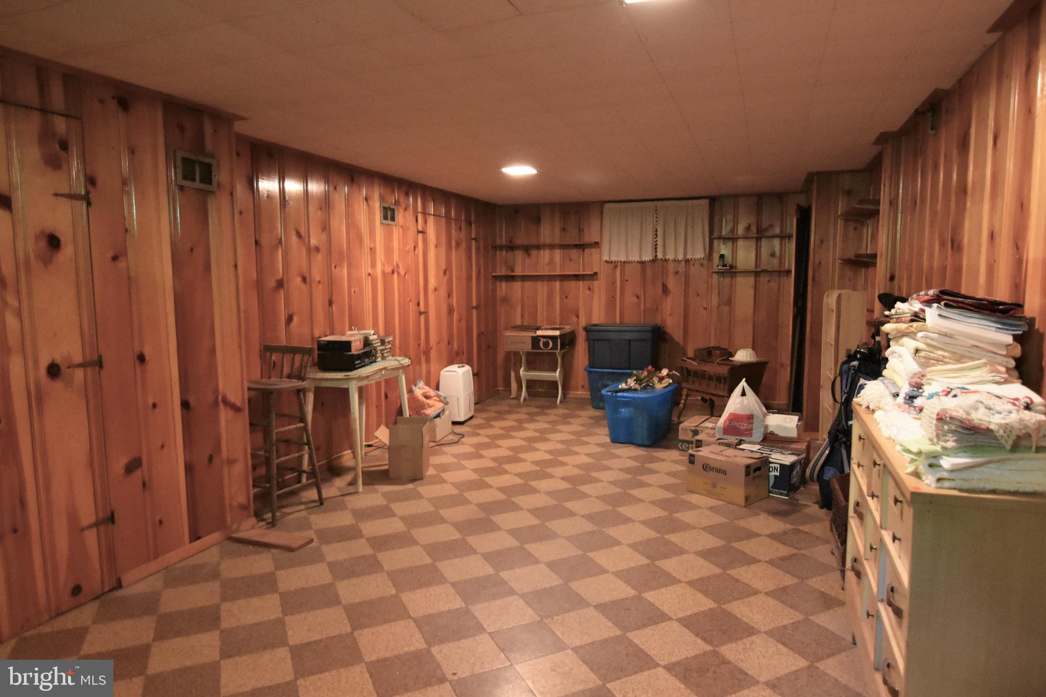 CRESTWOOD - Residential